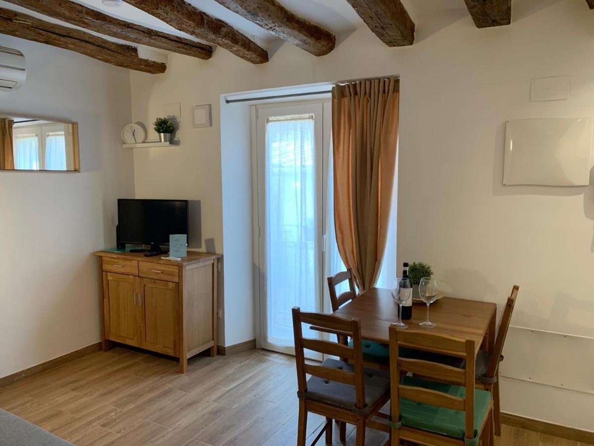 Apartaments Impro Mora d'Ebre Ngoại thất bức ảnh